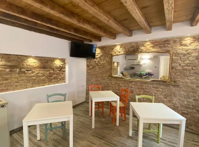 Incalle Отель типа 